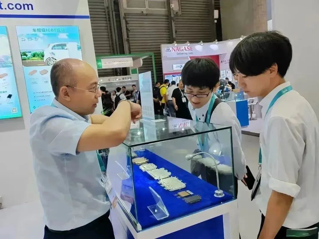 展會(huì)現(xiàn)場