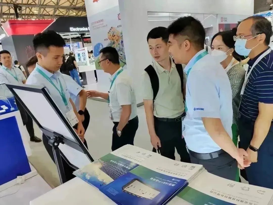 展會(huì)現(xiàn)場